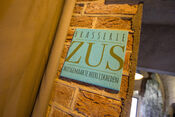 Bordje Brasserie Zus van VVV Biesboschlinie