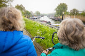 Dames in de haven van VVV Biesboschlinie