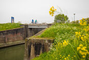 Sluis in Woudrichem van VVV Biesboschlinie