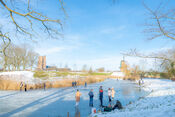 Schaatsen in Woudrichem van VVV Biesboschlinie