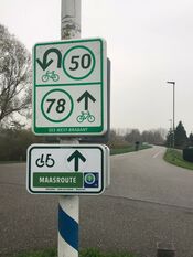 Fietsbordjes Sleeuwijk van VVV Biesboschlinie