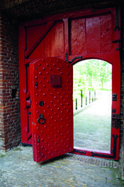 Poort Kasteel Dussen van VVV Biesboschlinie