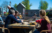 Terras Fort Bakkerskil van VVV Biesboschlinie