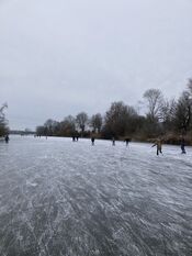 Schaatsen op Bakkerskil van VVV Biesboschlinie