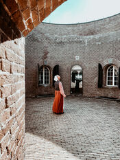De wasvrouw bij Fort Altena van VVV Biesboschlinie