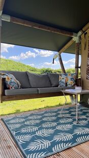 Safaritent bij Fort Bakkerskil van VVV Biesboschlinie