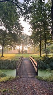 Brug bij Kasteel Dussen van VVV Biesboschlinie