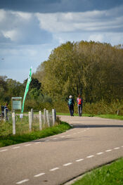 Wandelen op de dijk van VVV Biesboschlinie