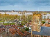 Hoogwater in Woudrichem van VVV Biesboschlinie