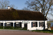 Veerhuis De Zwaan van VVV Biesboschlinie