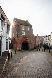 Gevangenenpoort Woudrichem van VVV Biesboschlinie