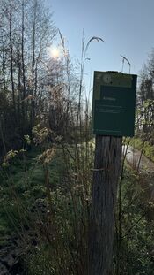 Bordje bij Almbos van VVV Biesboschlinie