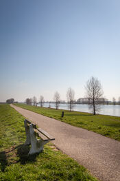 Langs de Bergsche Maas, Dussen van VVV Biesboschlinie