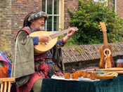 Muzikant - Middeleeuwse Streekmarkt Woudrichem van VVV Biesboschlinie