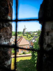 Uitzicht over Woudrichem van VVV Biesboschlinie